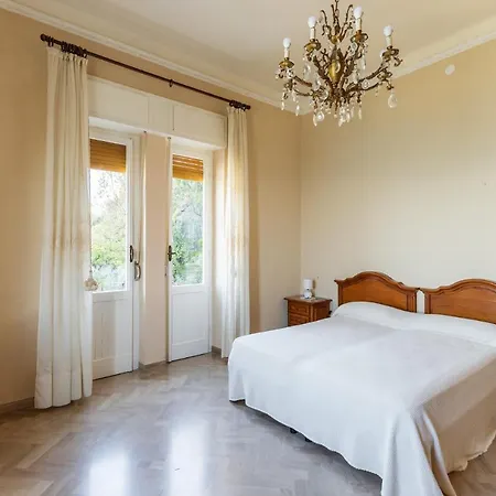 Porzione Di Villa Pallastrelli Λεβάντο